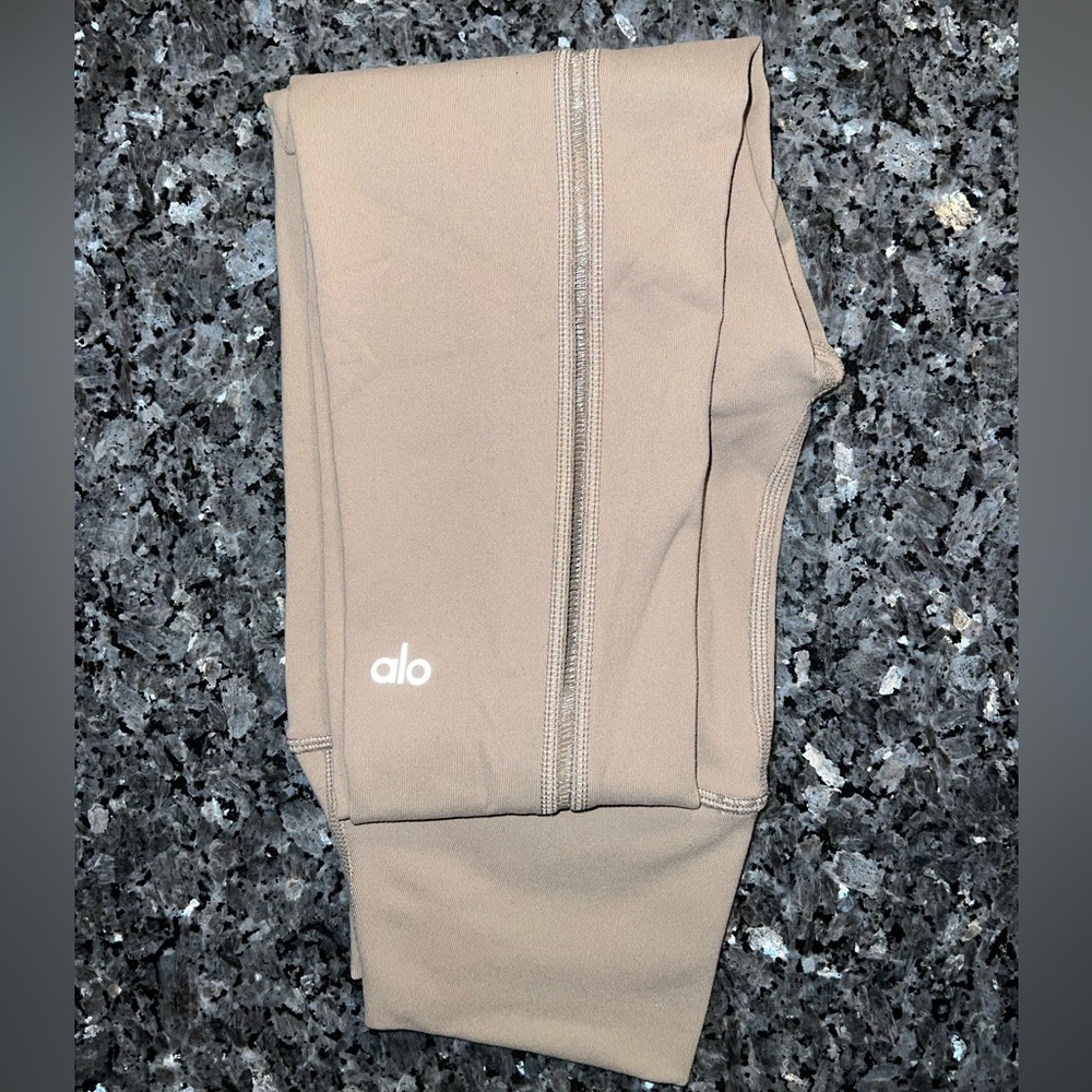 ALO Yoga ~ Limited Edition Stitching Gravel Airlift High-Waisted Leggings - Picture 2 of 11